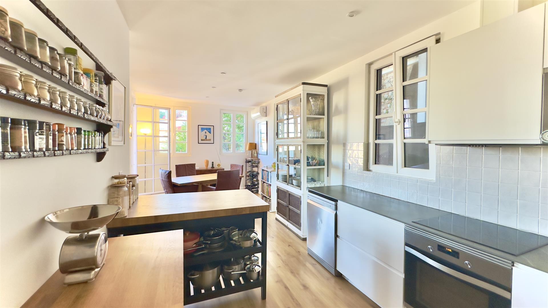 Image of Apartment - 3 Bedrooms - 2 Bathrooms for Sale in Upper Town-Gibraltar, Image 3